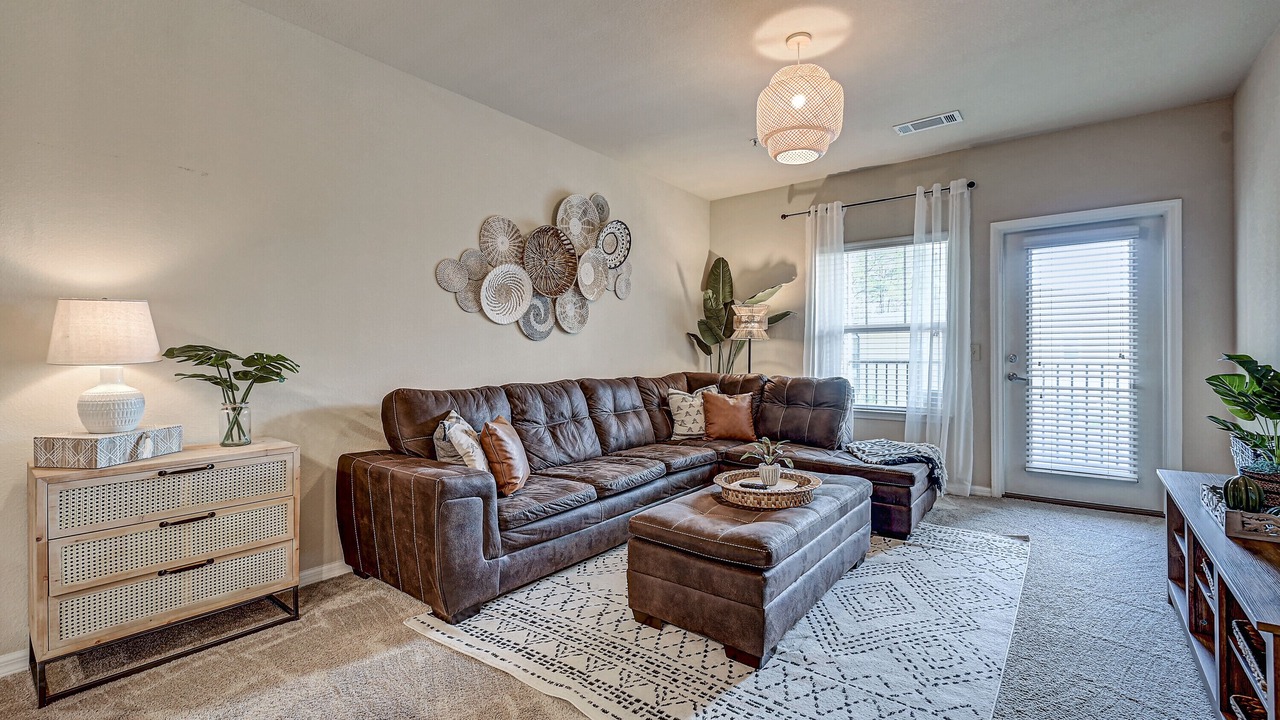 Photo of Livingroom in Northside