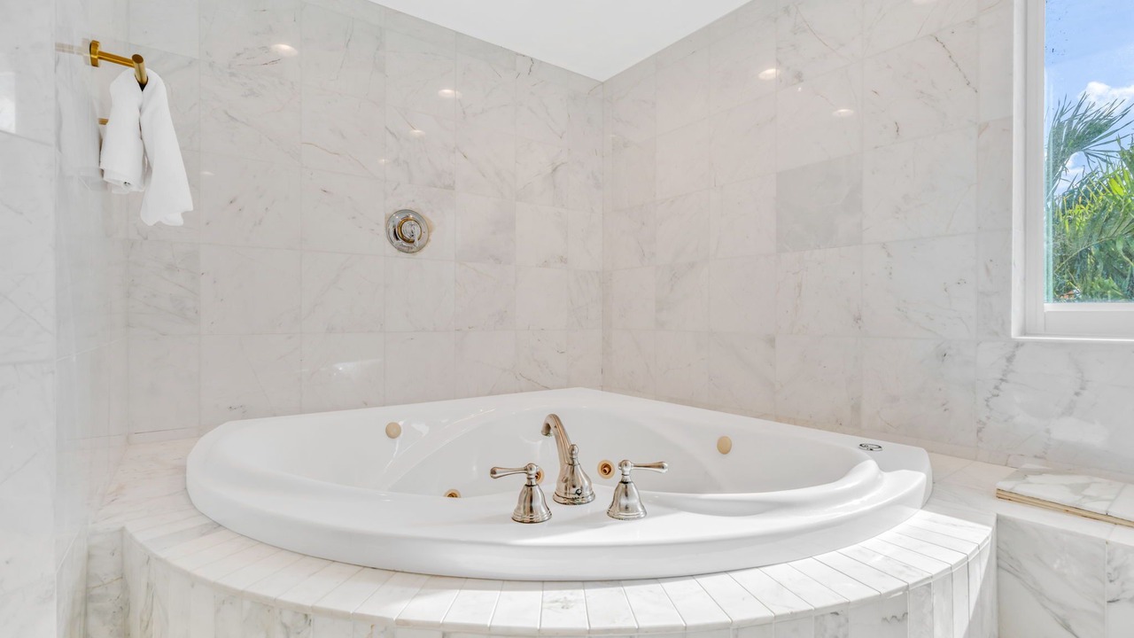 Photo of Bathroom in Long Key