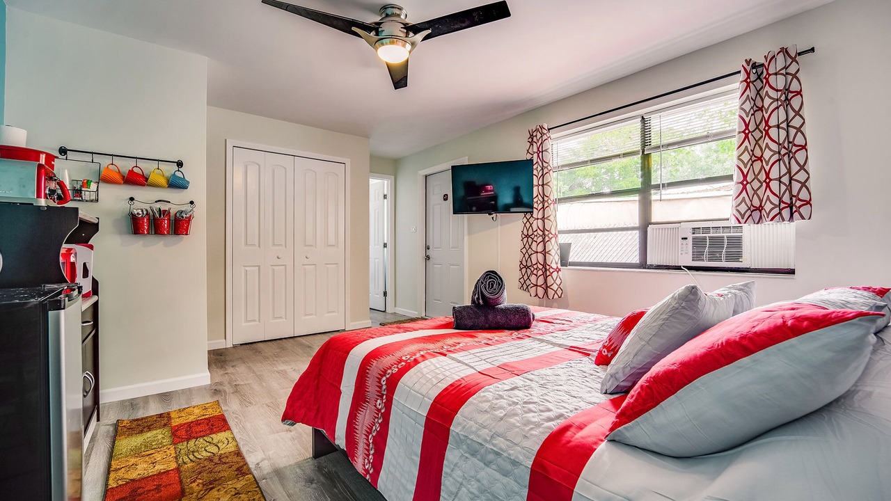 Photo of Bedroom in Middle River Terrace