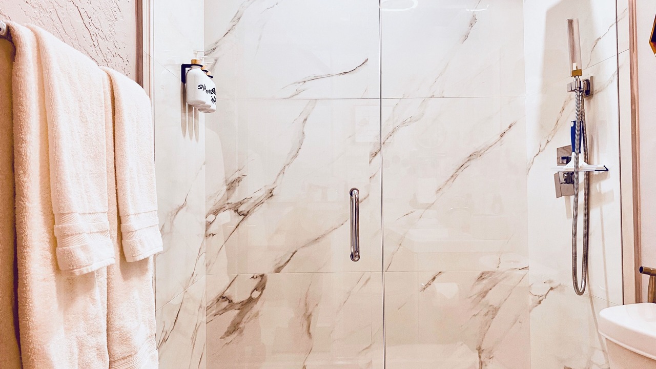 Photo of Bathroom in Pelican