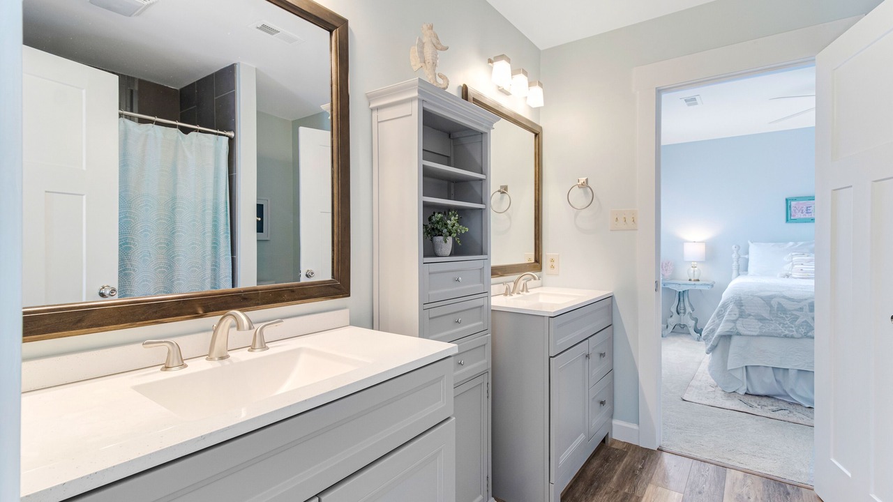 Photo of Bathroom in Long Beach