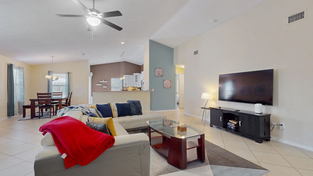 Photo of Livingroom in Emerald Shores
