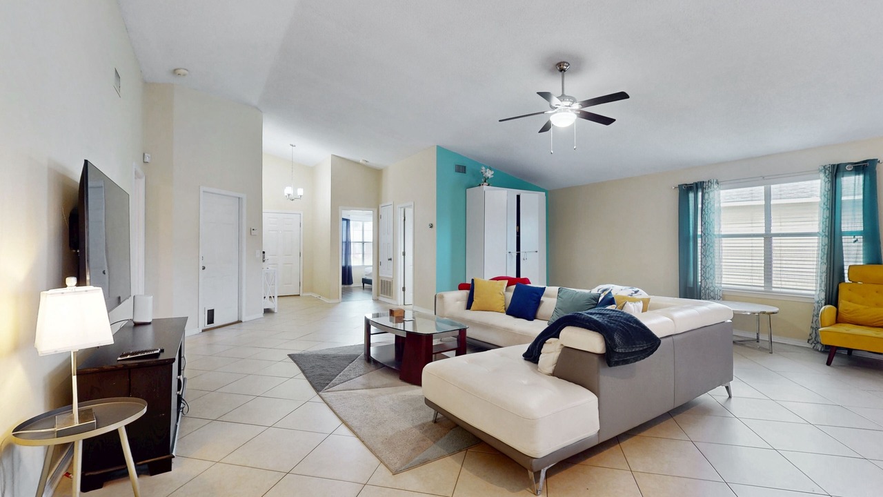 Photo of Livingroom in Emerald Shores