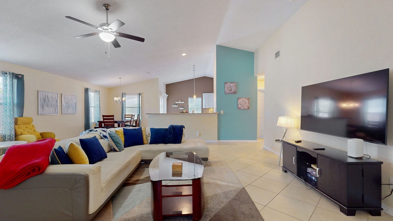 Photo of Livingroom in Emerald Shores