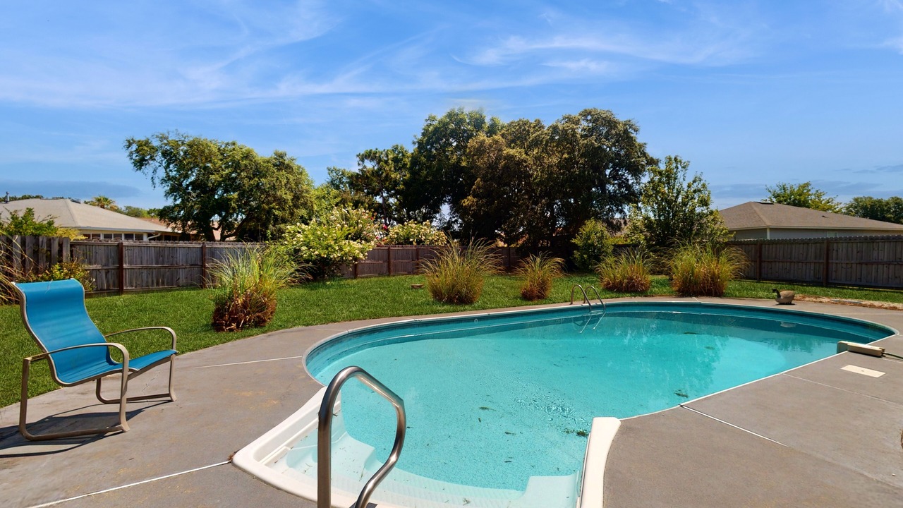 Photo of Outdoor in Emerald Shores