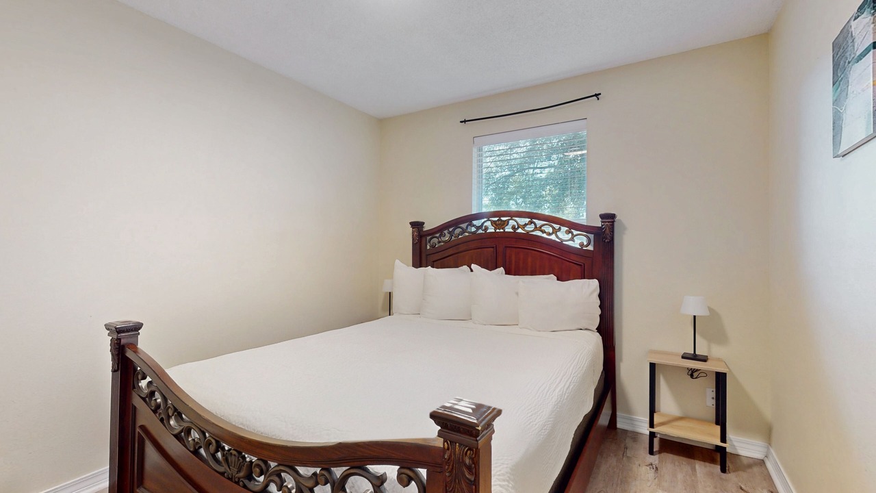 Photo of Bedroom in Emerald Shores