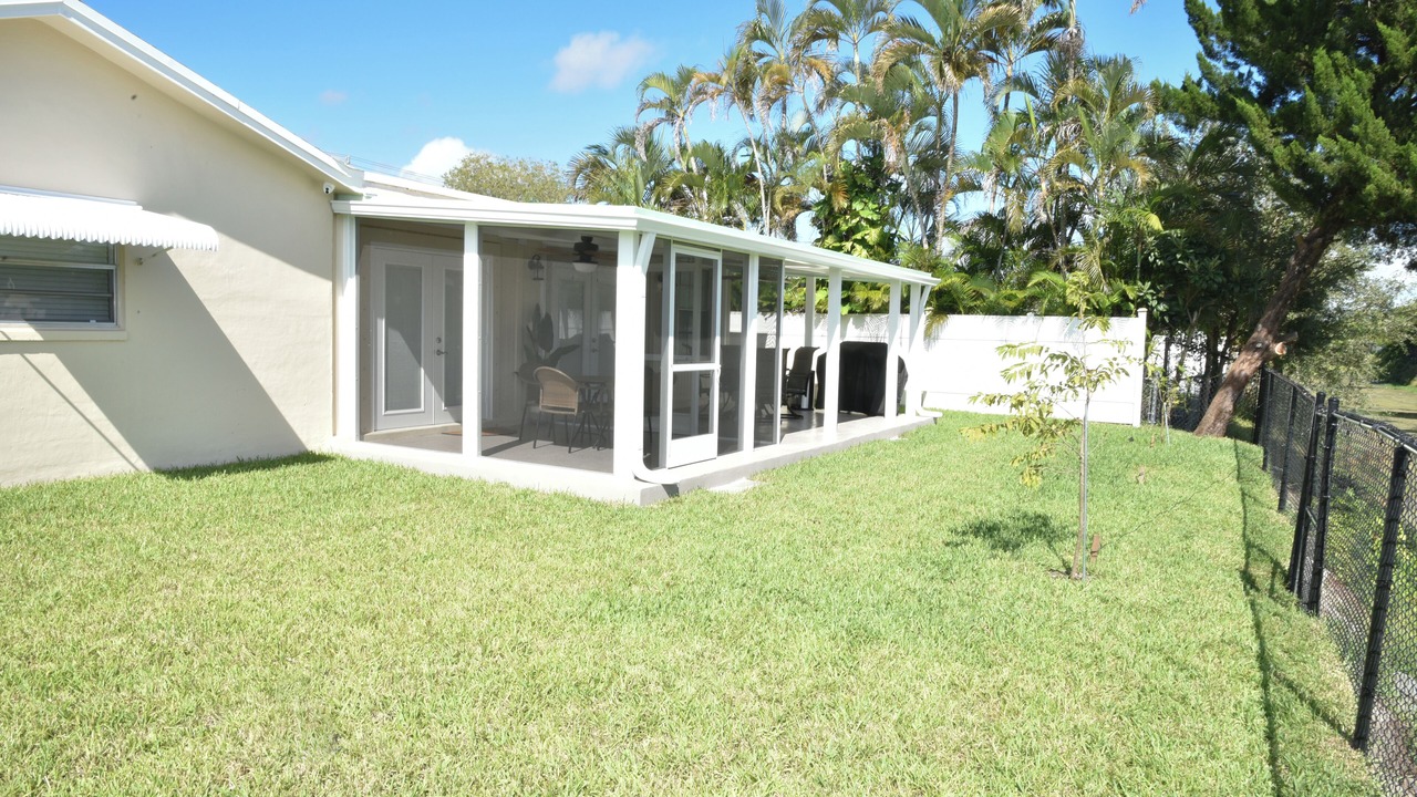 Photo of Outdoor in Sandalfoot Cove