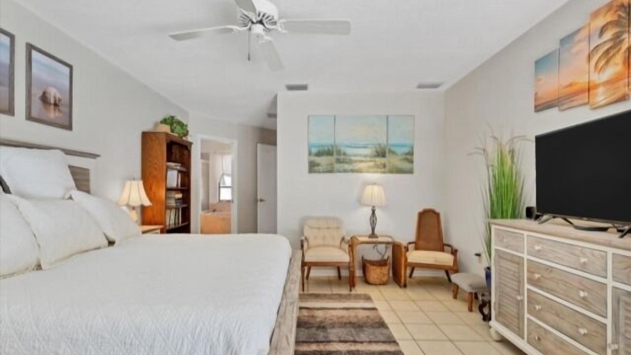 Photo of Bedroom in Cape Haze