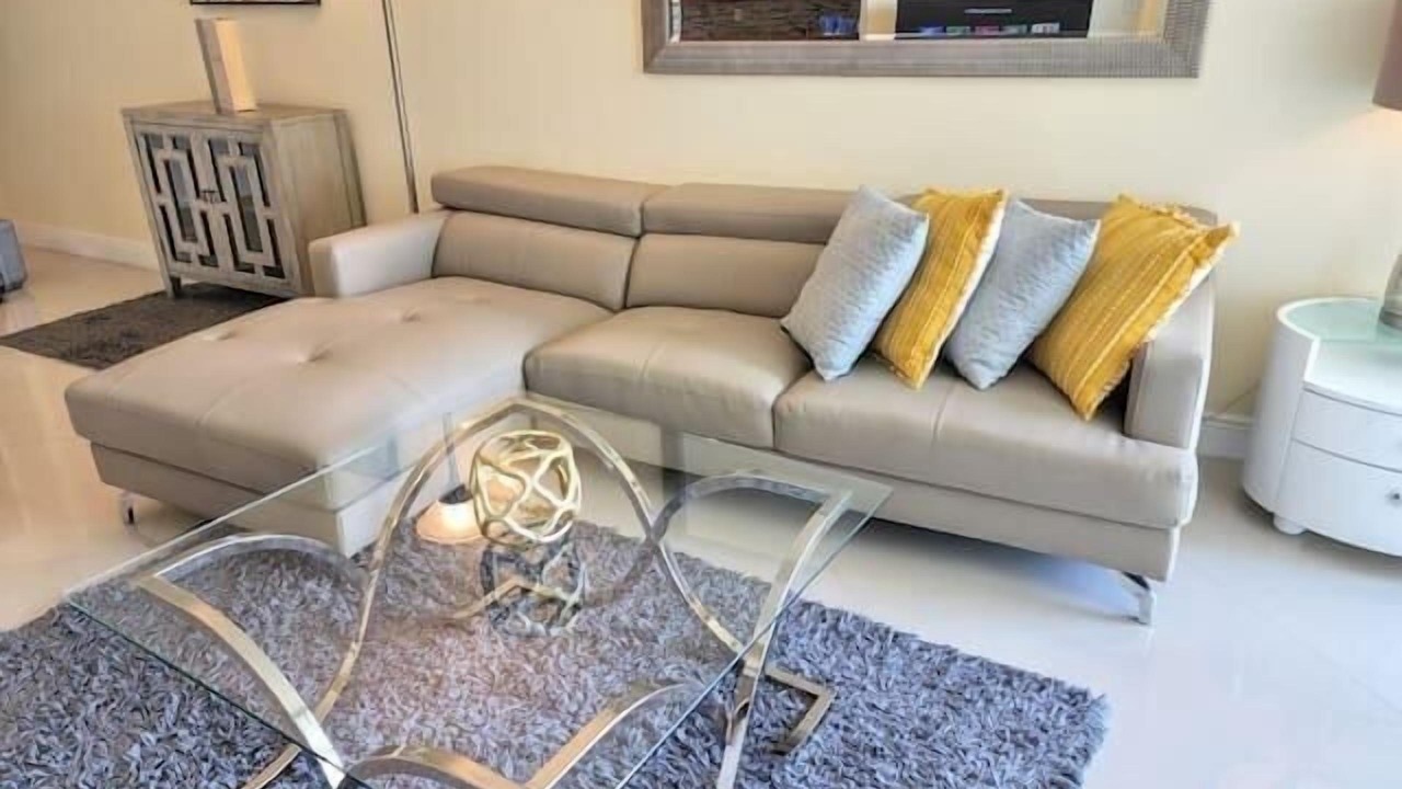 Photo of Livingroom in Hollywood South Central Beach