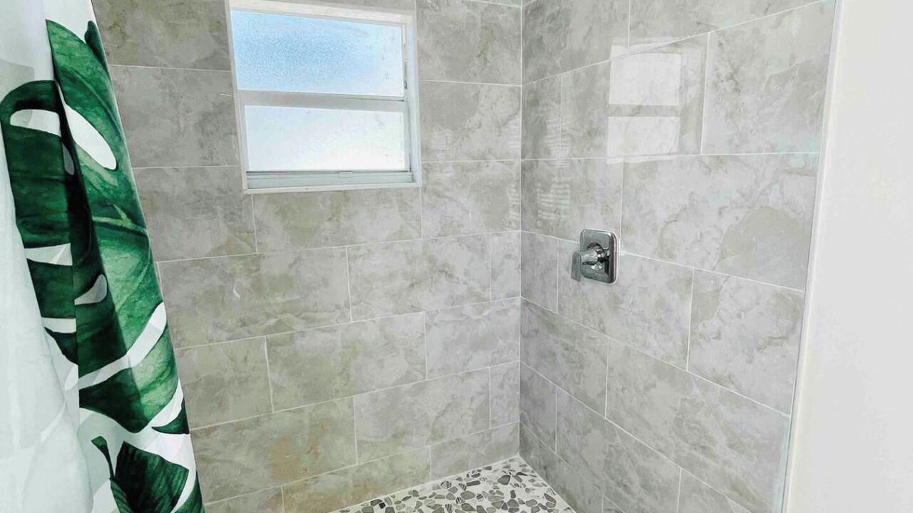 Photo of Bathroom in Coral Way