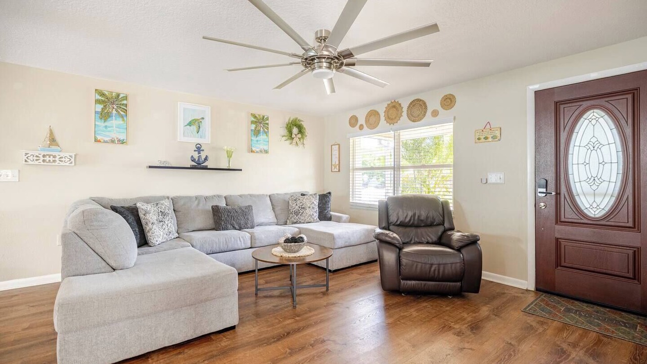 Photo of Livingroom in Pinellas Park