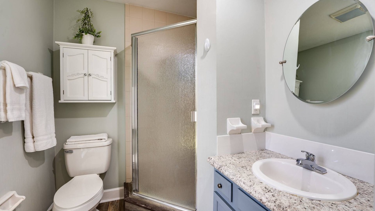 Photo of Bathroom in Doctors Inlet