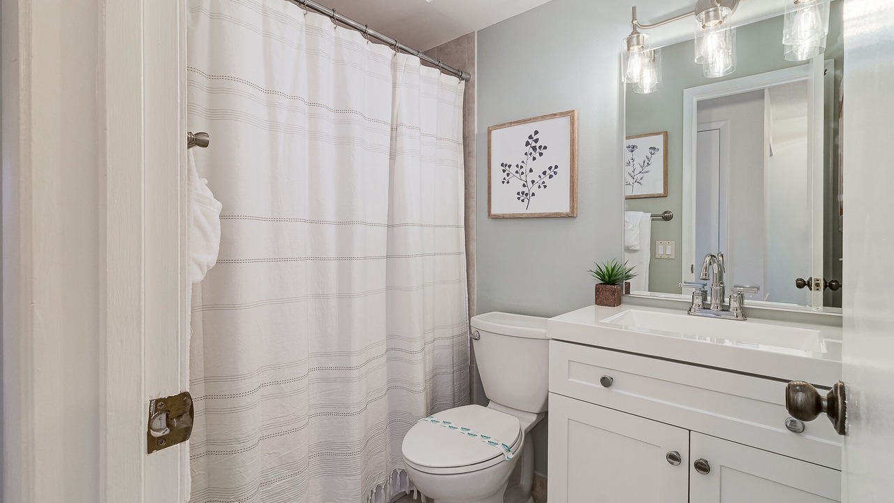 Photo of Bathroom in Cypress Gardens
