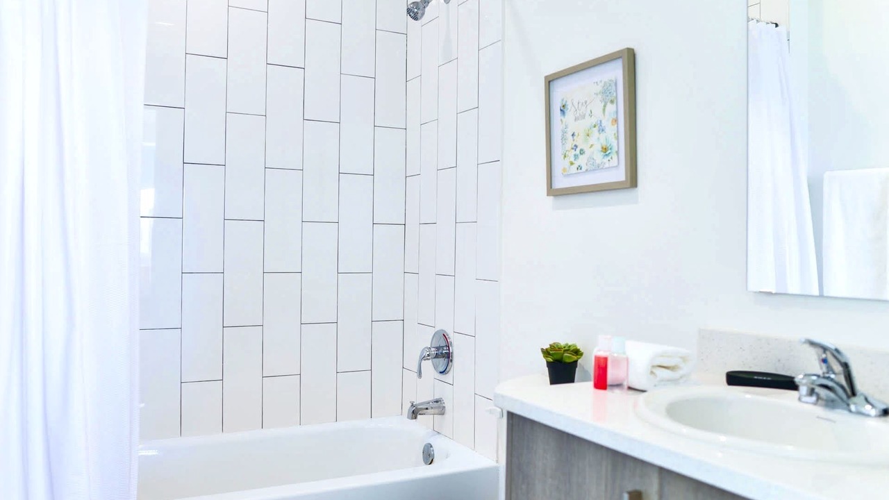Photo of Bathroom in Golden Glades
