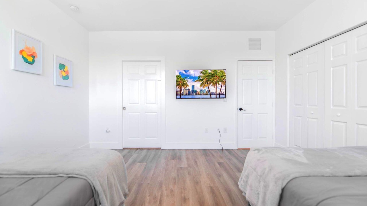 Photo of Bedroom in Allapattah
