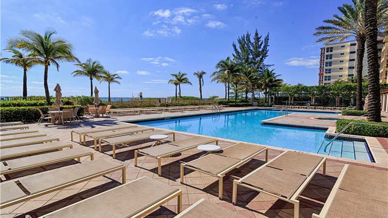 Photo of Outdoor in Hallandale Beach