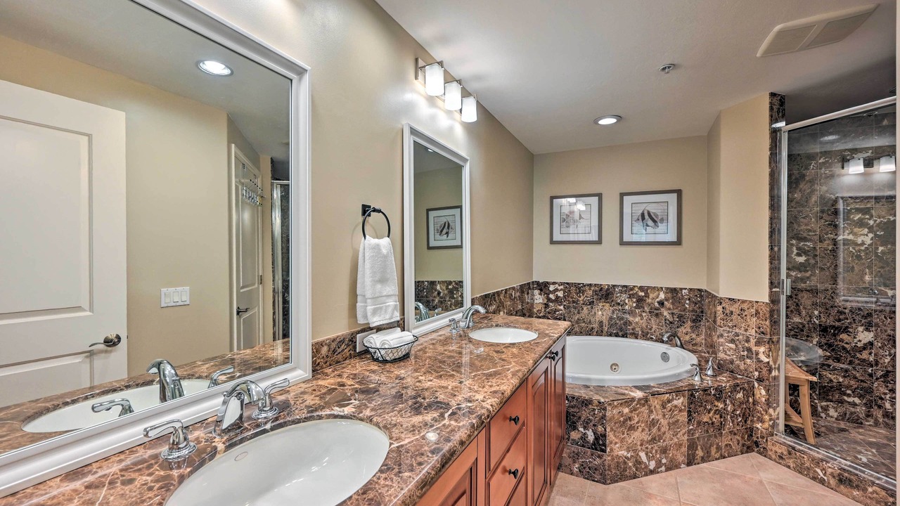 Photo of Bathroom in Royal Harbor