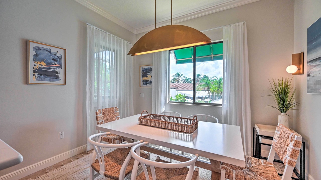 Photo of Livingroom in Royal Harbor