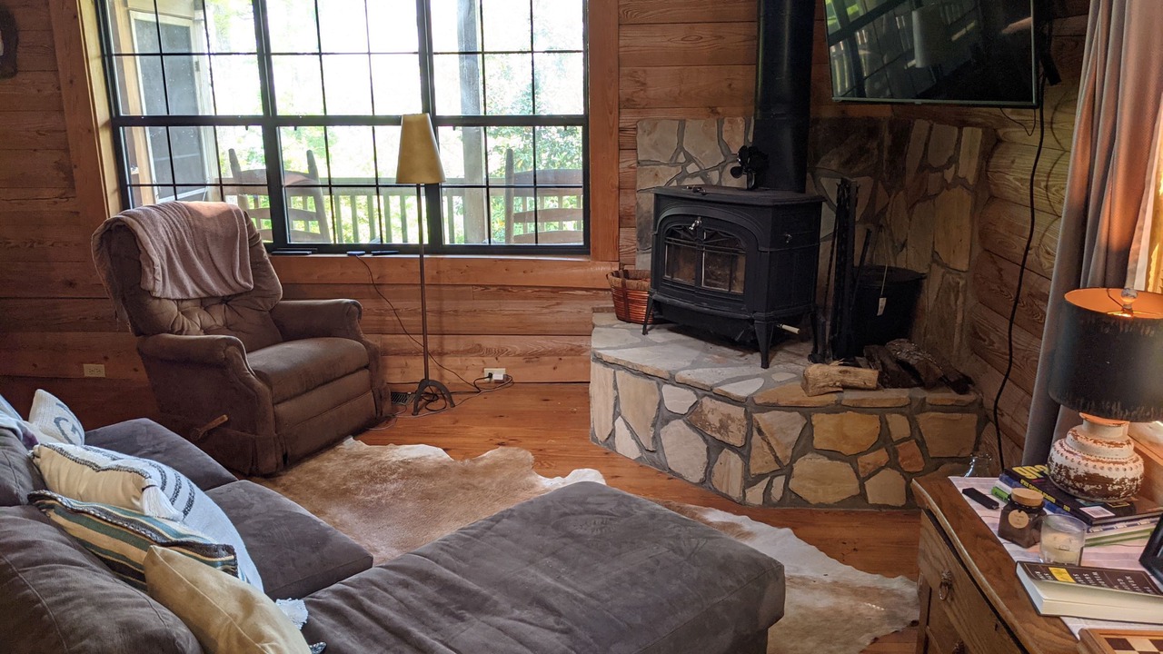 Photo of Livingroom in Mount Pleasant