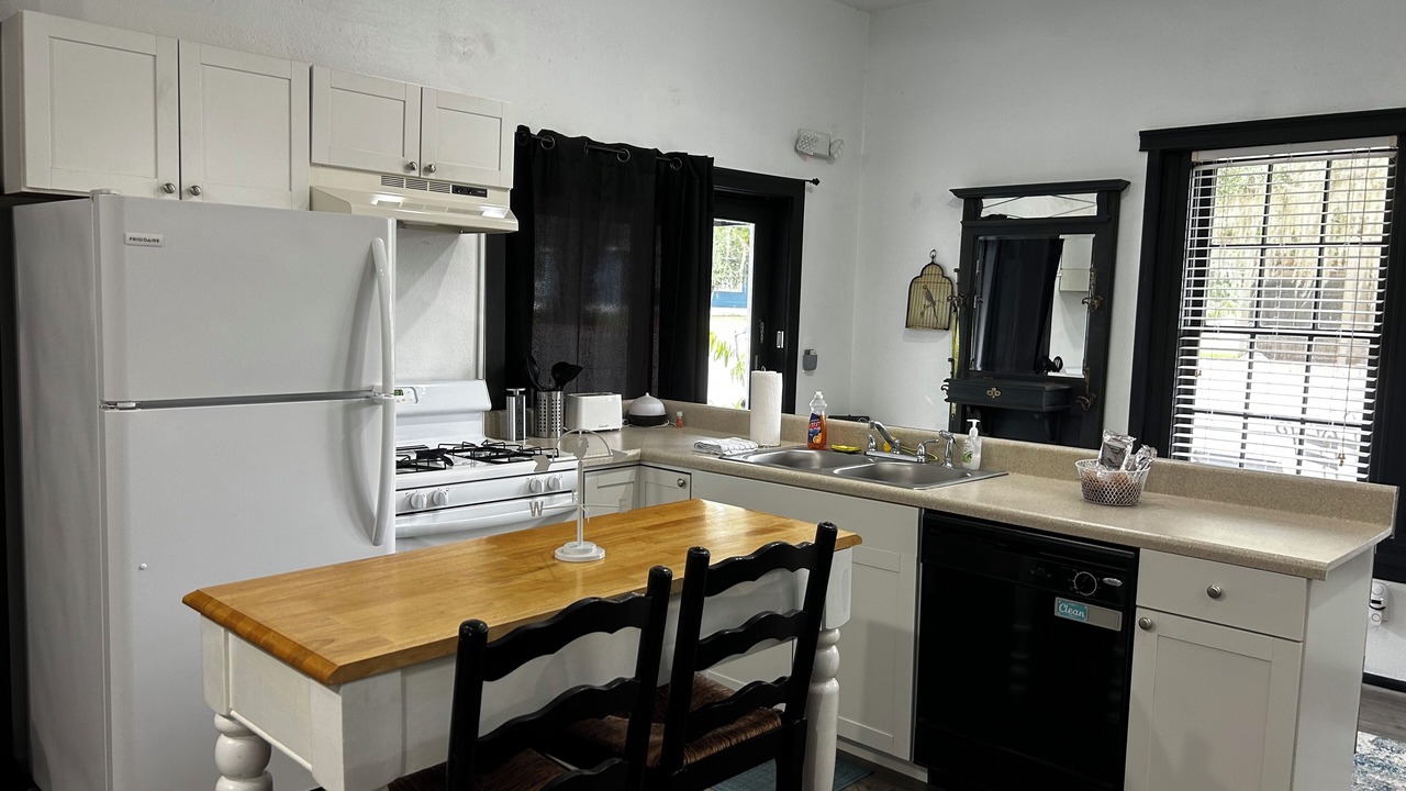 Photo of Kitchen in Historic District