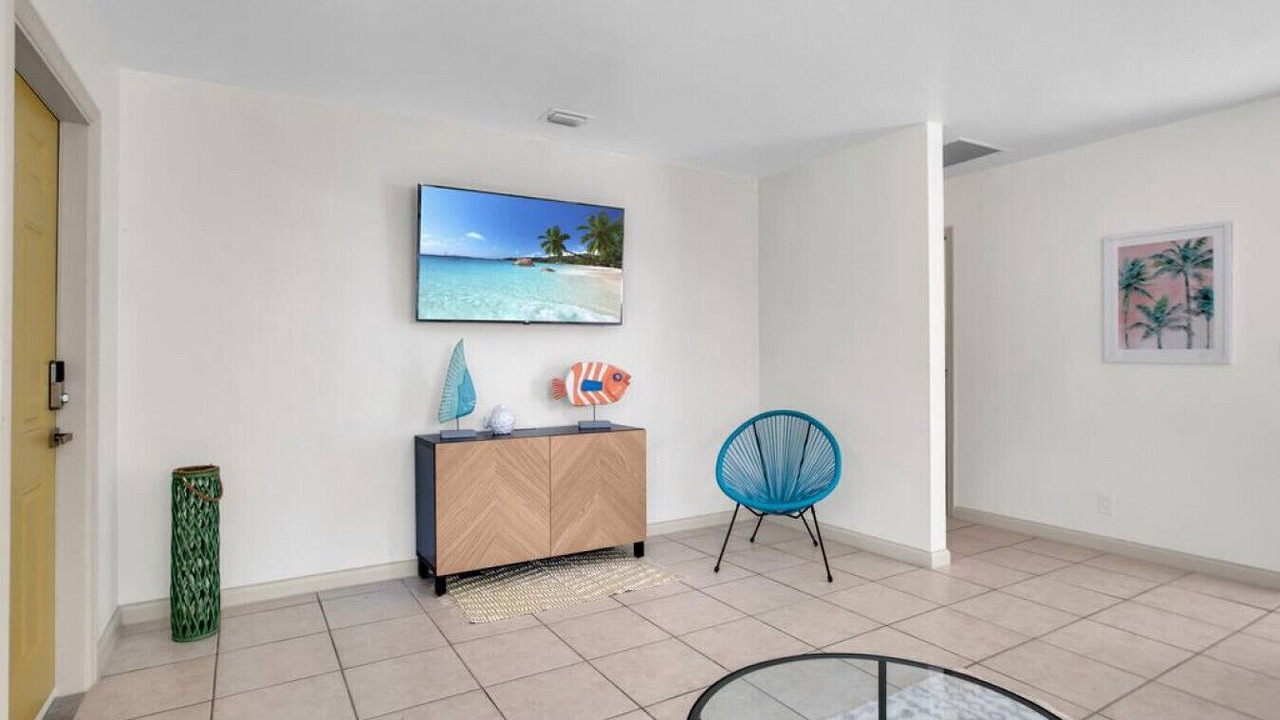 Photo of Livingroom in River Oaks