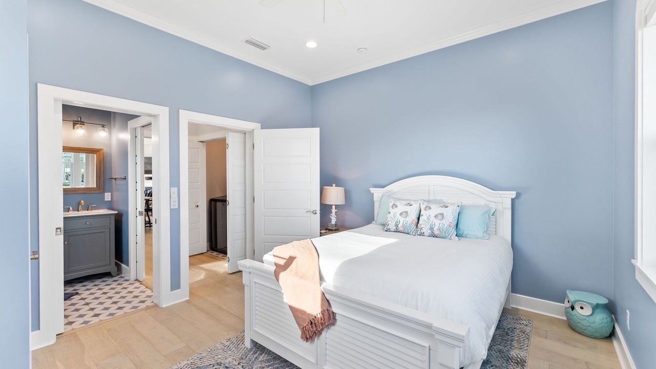 Photo of Bedroom in Seagrass