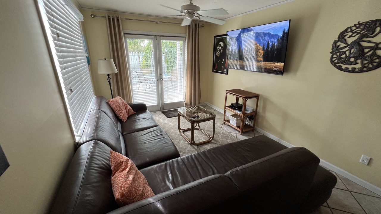 Photo of Livingroom in Truman Annex