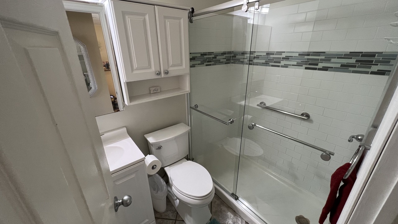 Photo of Bathroom in Truman Annex