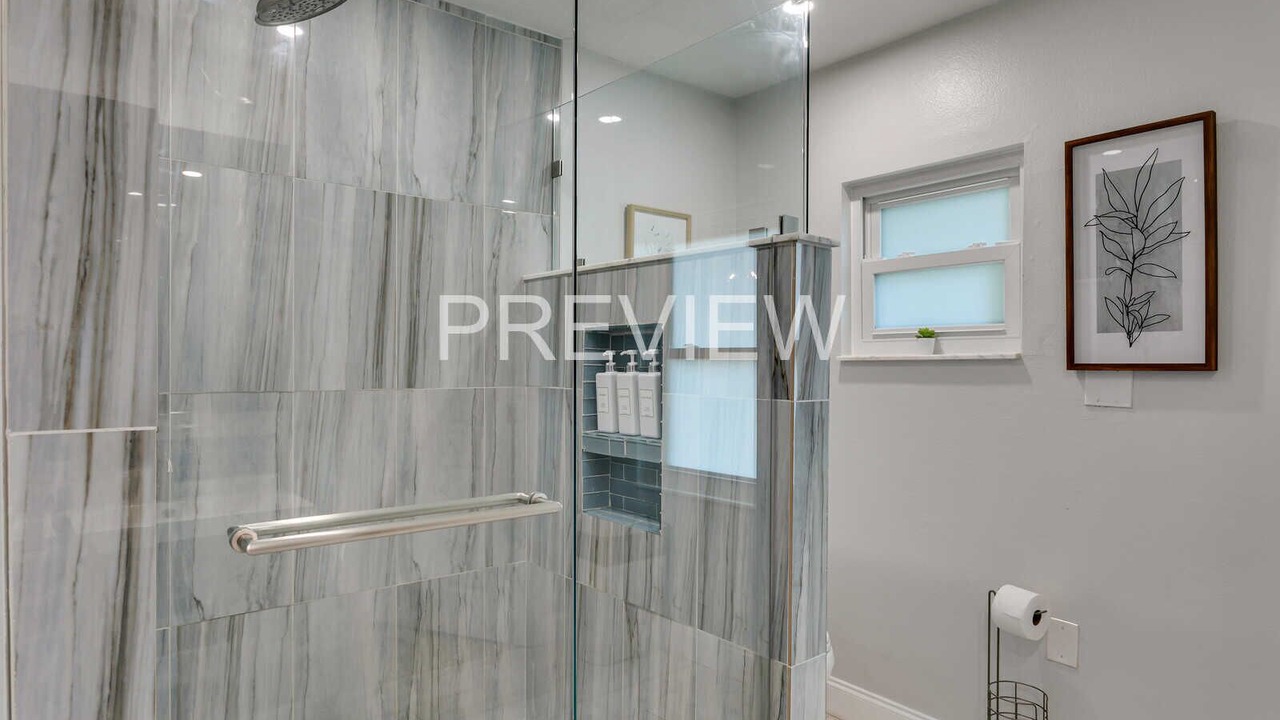 Photo of Bathroom in Lake Magdalene