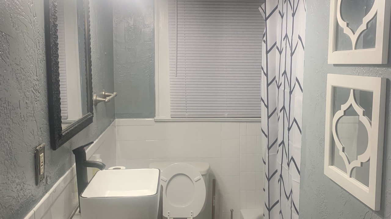 Photo of Bathroom in Hogan's Creek