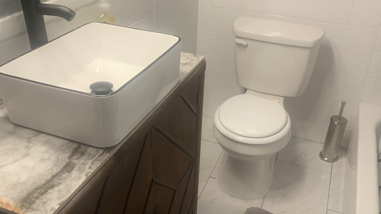 Photo of Bathroom in Hogan's Creek