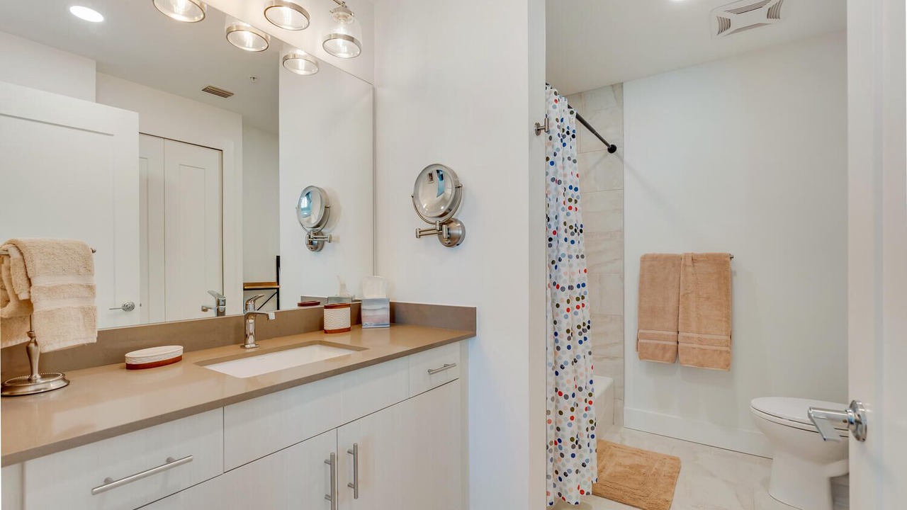 Photo of Bathroom in Central Sarasota