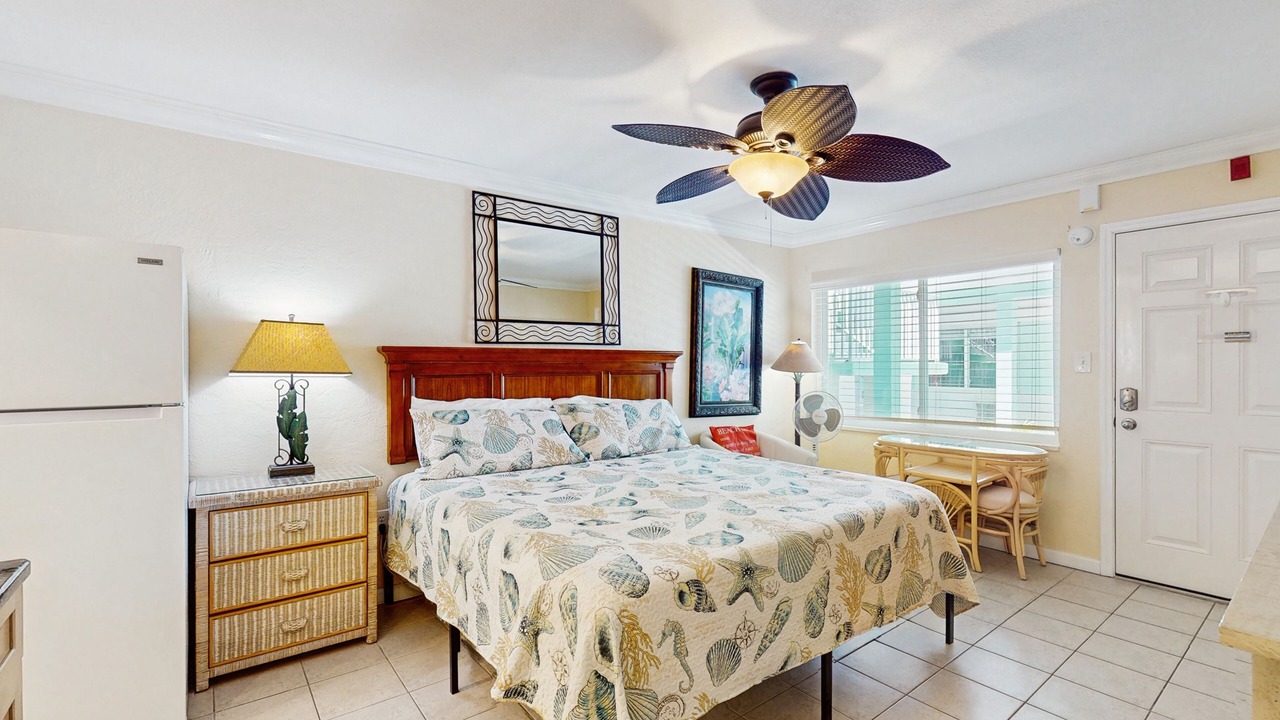 Photo of Bedroom in Pass-a-Grille Historic District