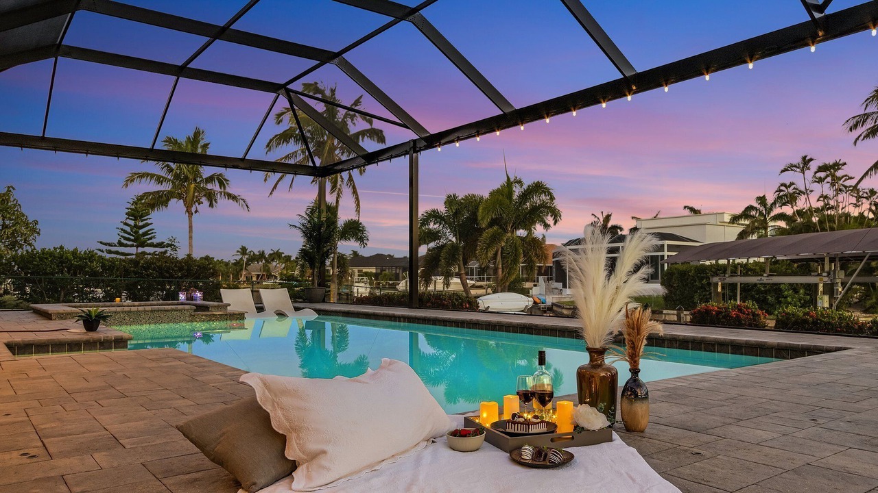 Photo of Outdoor in Pelican