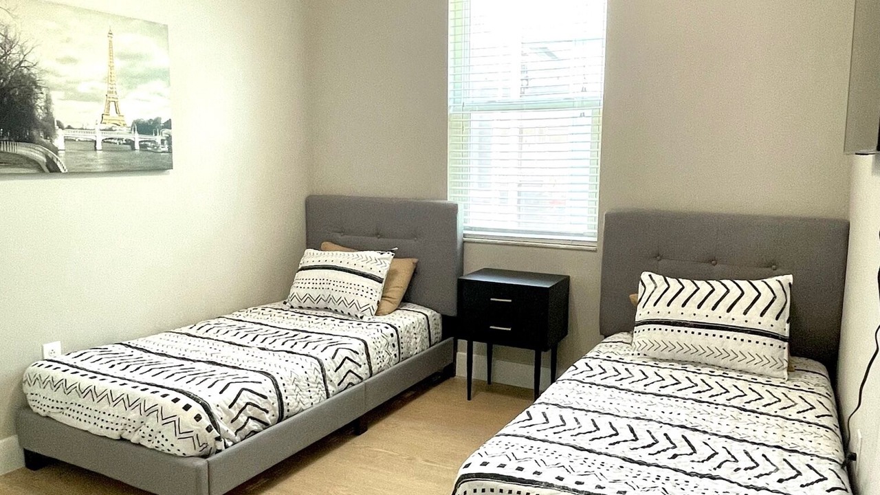Photo of Bedroom in Lakeview Village