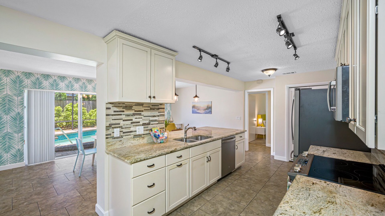 Photo of Outdoor in Harbor Hills