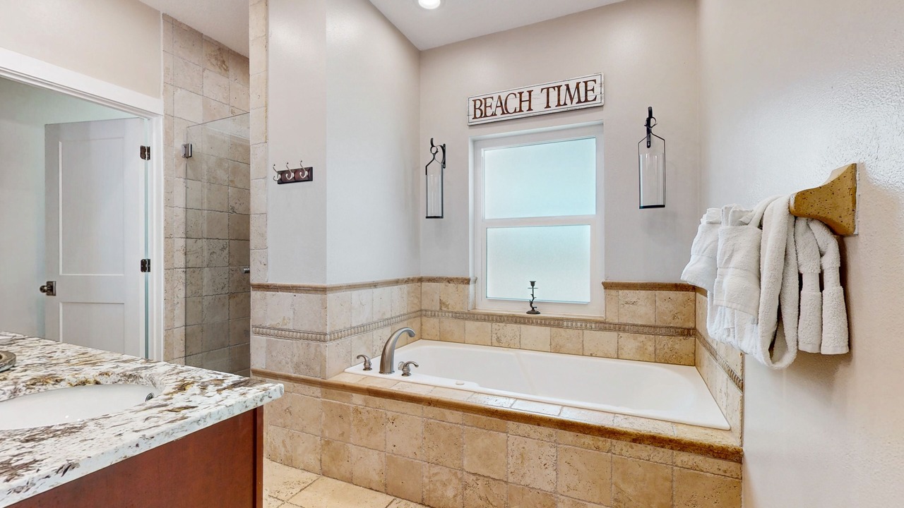 Photo of Bathroom in Independence Square