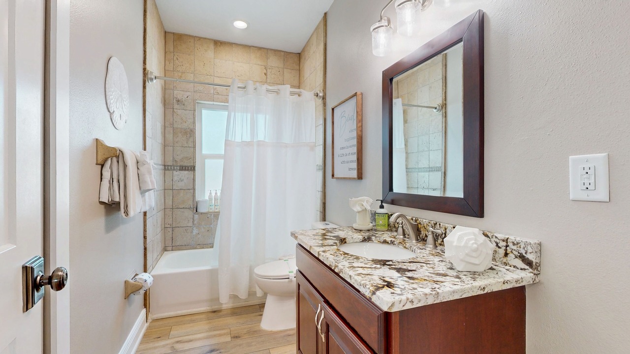 Photo of Bathroom in Independence Square