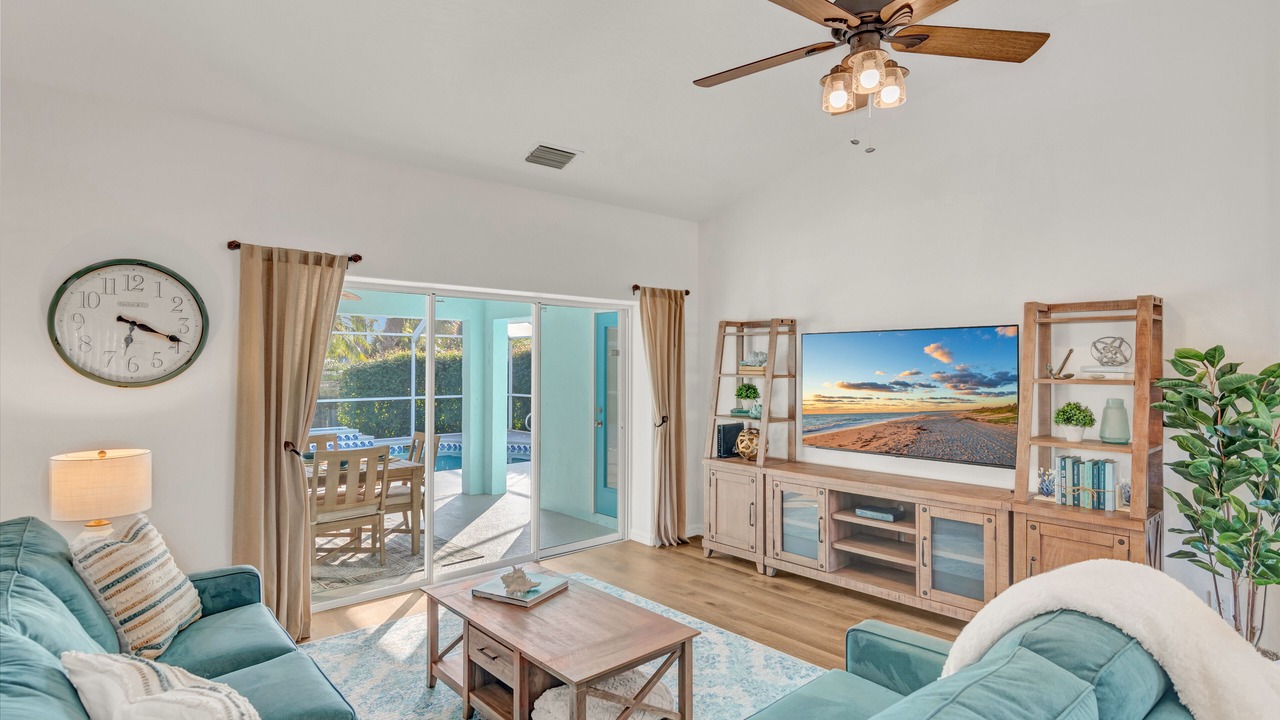 Photo of Livingroom in Sebastian Highlands
