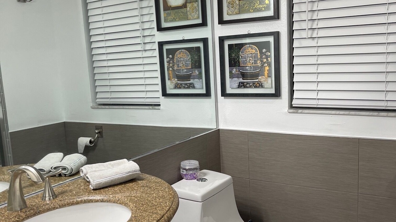 Photo of Bathroom in Sun 'N Lake