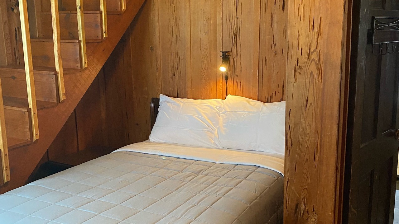Photo of Bedroom in Panacea