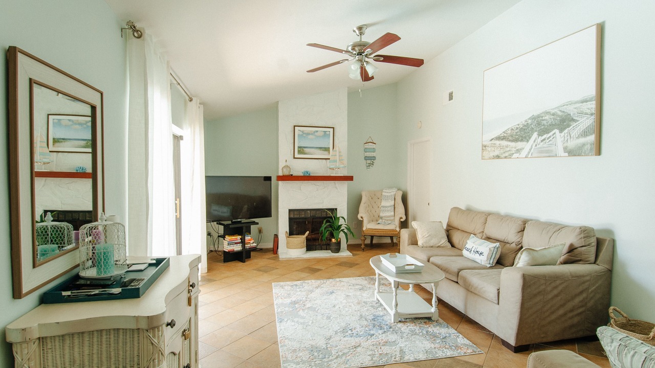 Photo of Livingroom in Diplomat