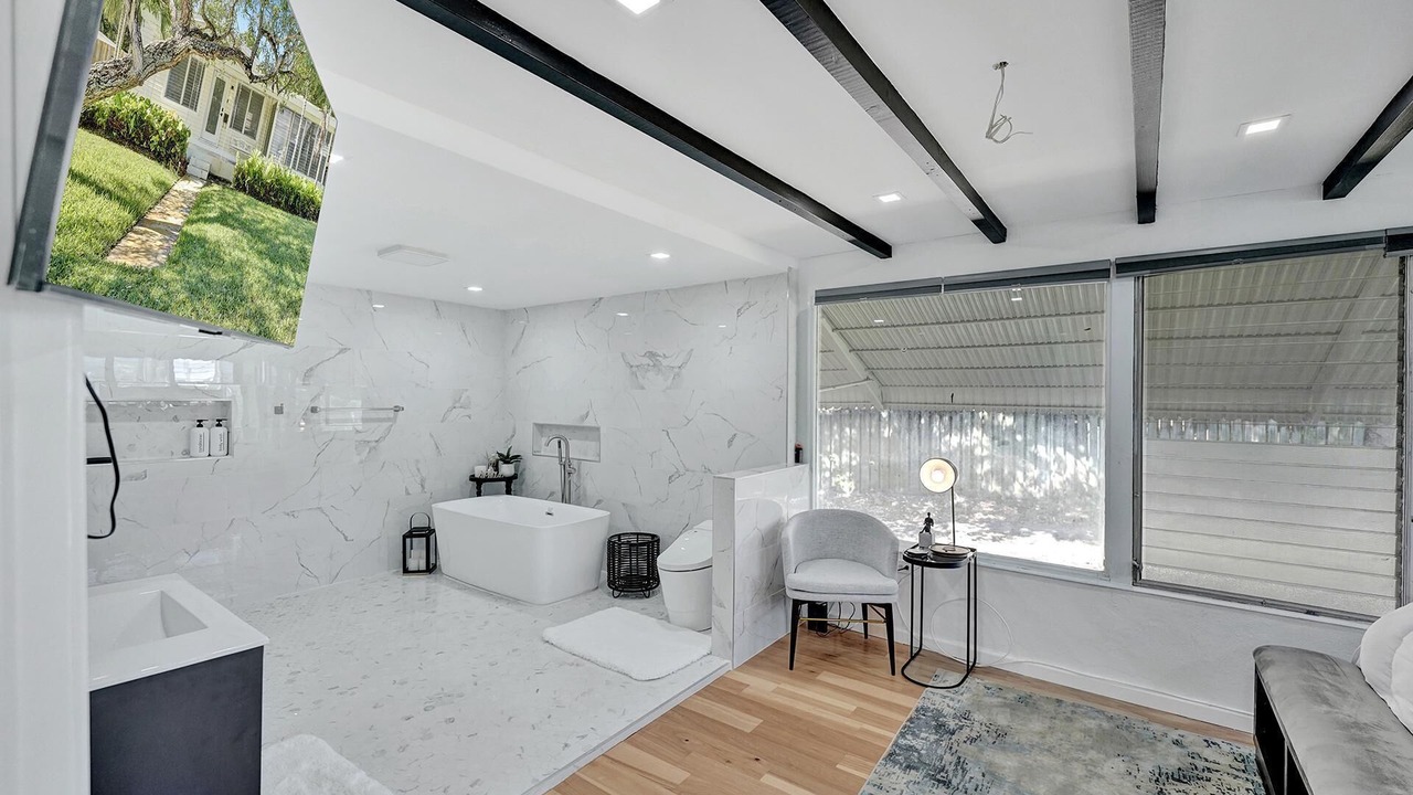 Photo of Bathroom in Harbordale