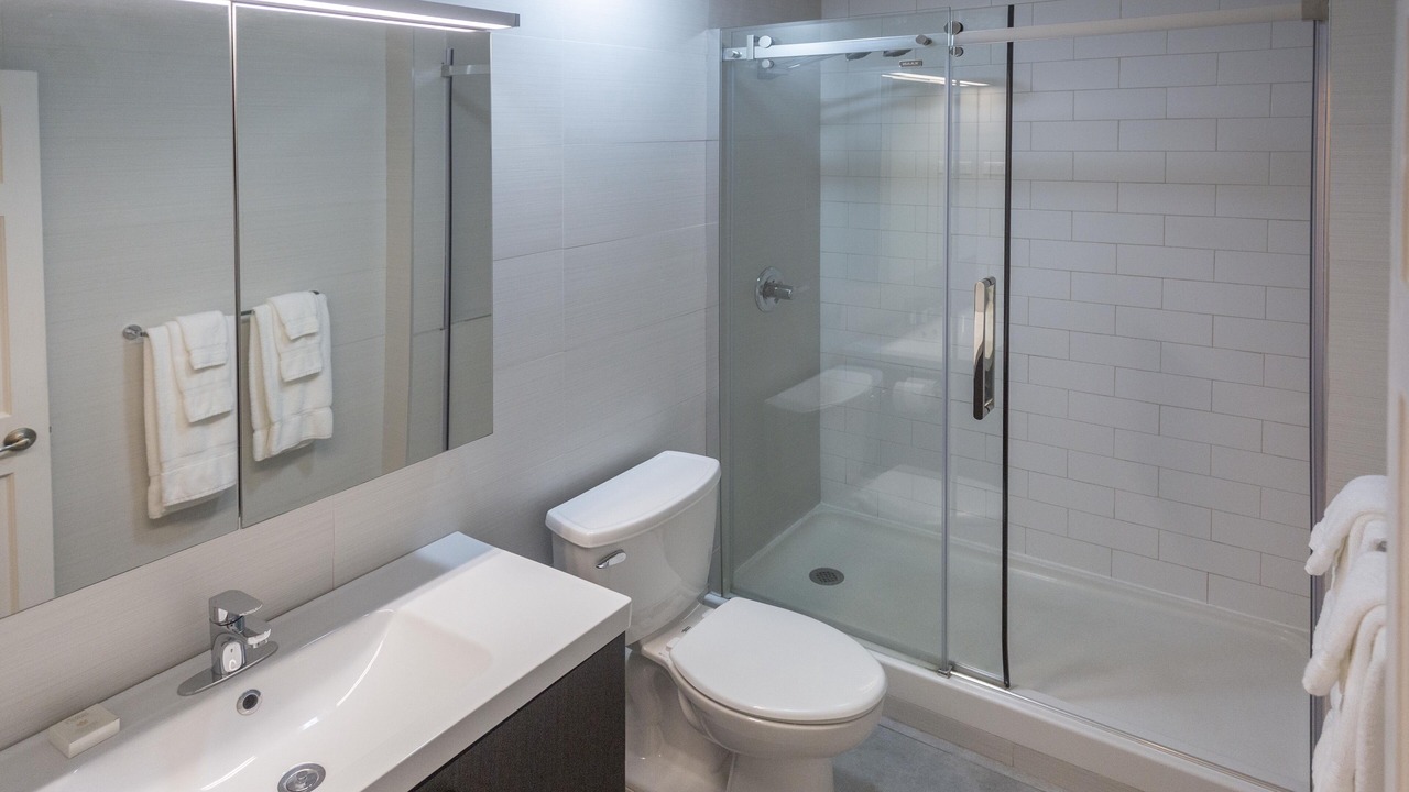 Photo of Bathroom in Surfside