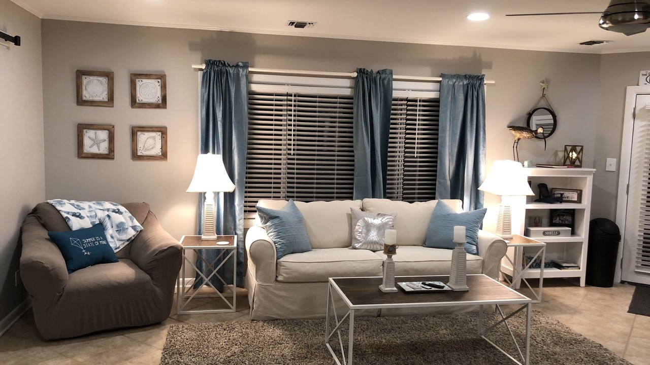 Photo of Livingroom in Eastpoint