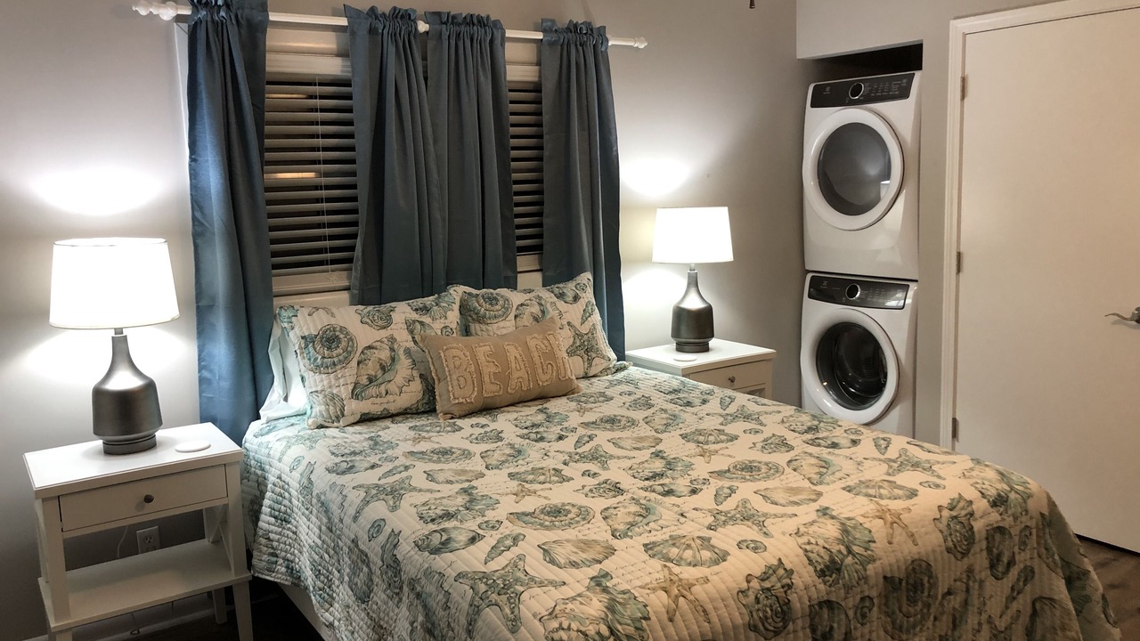 Photo of Bedroom in Eastpoint
