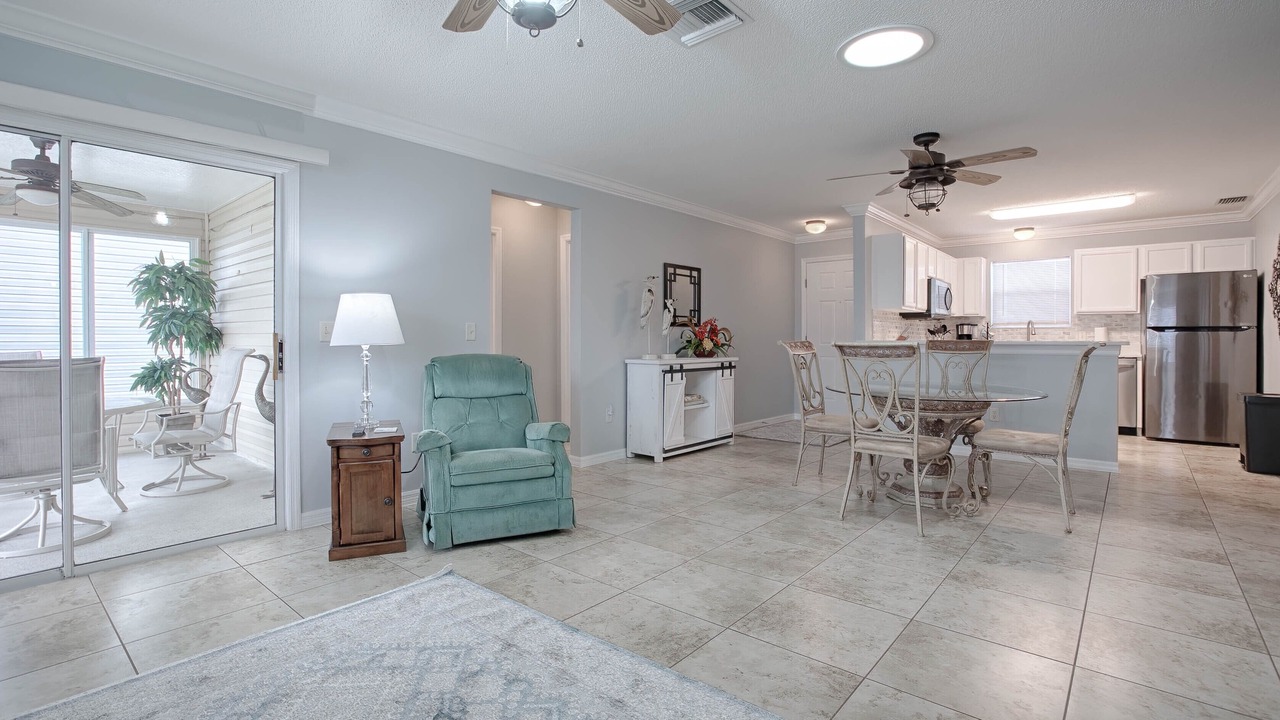 Photo of Livingroom in Duval