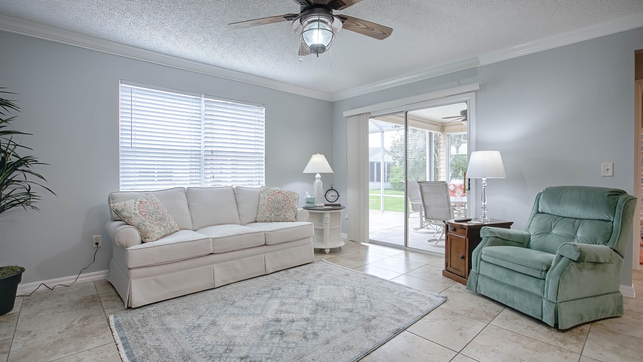 Photo of Livingroom in Duval