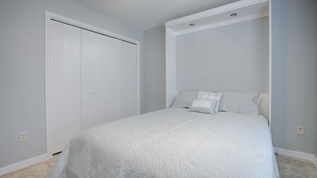 Photo of Bedroom in Duval