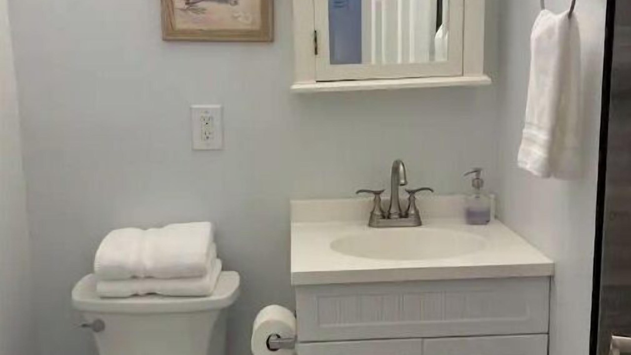 Photo of Bathroom in River Run
